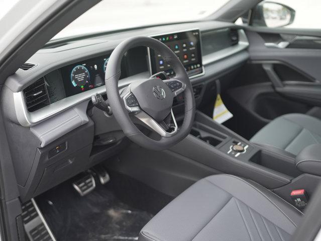 new 2025 Volkswagen Tiguan car, priced at $39,235