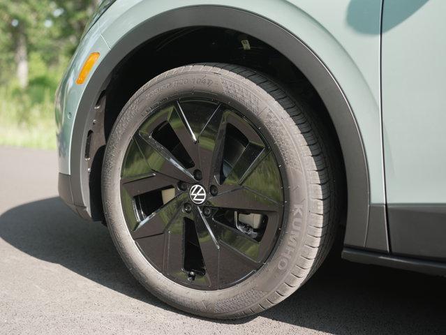 new 2025 Volkswagen ID.4 car, priced at $58,041