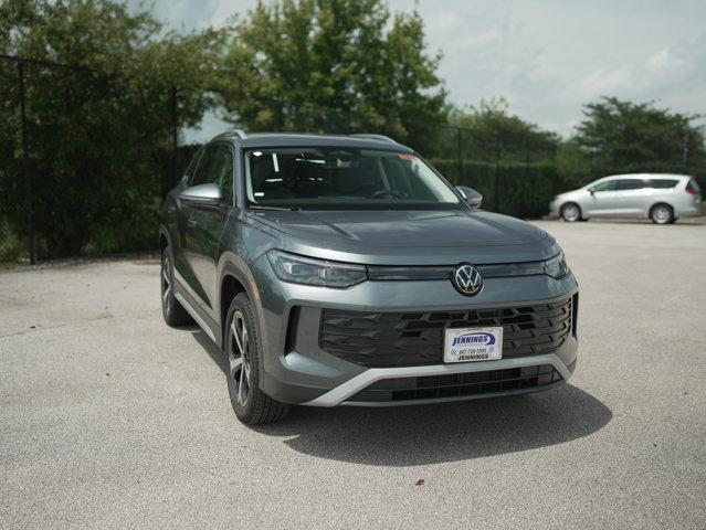 new 2025 Volkswagen Tiguan car, priced at $34,702
