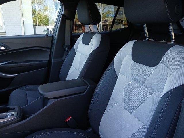 new 2025 Chevrolet Trax car, priced at $23,985