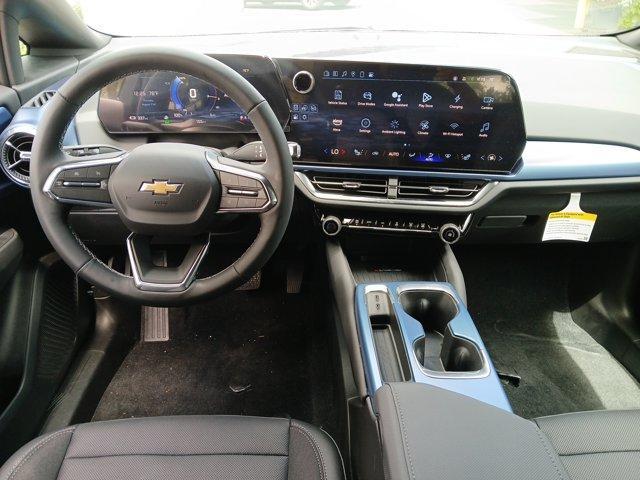 new 2025 Chevrolet Equinox EV car, priced at $43,590