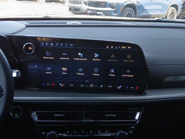 used 2025 Chevrolet Traverse car, priced at $44,588