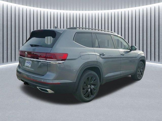 new 2025 Volkswagen Atlas car, priced at $47,073