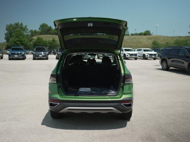 new 2025 Volkswagen Taos car, priced at $32,106