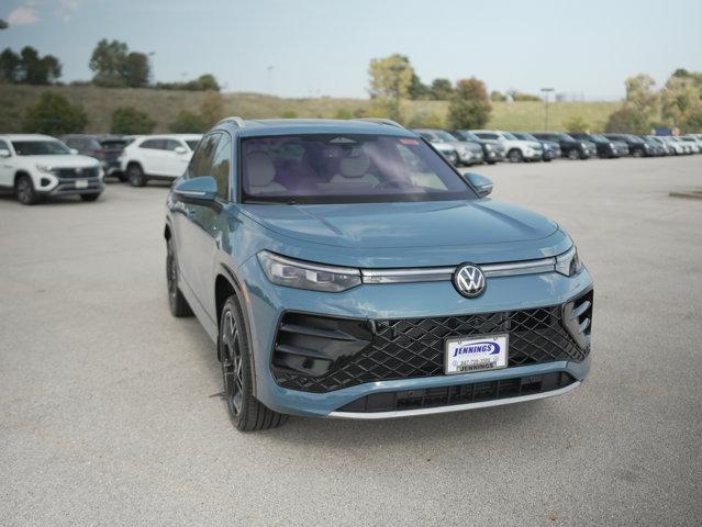 new 2025 Volkswagen Tiguan car, priced at $43,803