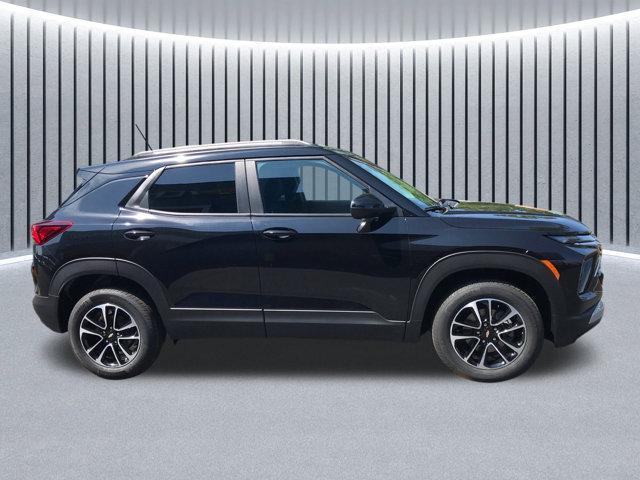 new 2025 Chevrolet TrailBlazer car, priced at $29,575