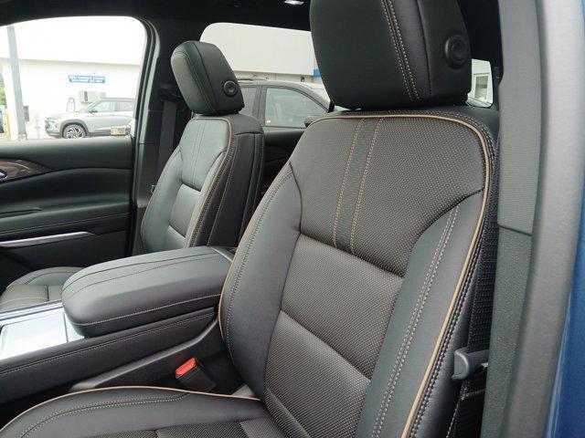 new 2025 Chevrolet Traverse car, priced at $59,160