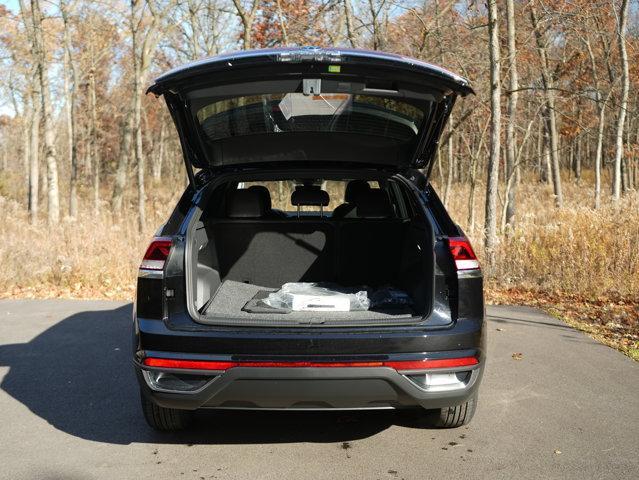 new 2026 Volkswagen Atlas Cross Sport car, priced at $41,268