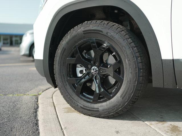 new 2025 Volkswagen Atlas car, priced at $45,577