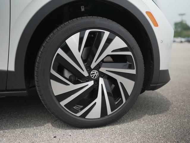 new 2025 Volkswagen ID.4 car, priced at $57,879