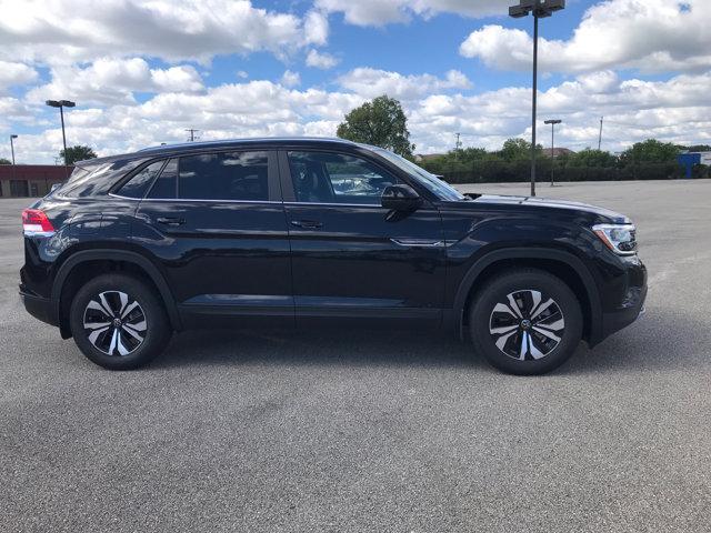 new 2024 Volkswagen Atlas Cross Sport car, priced at $40,126