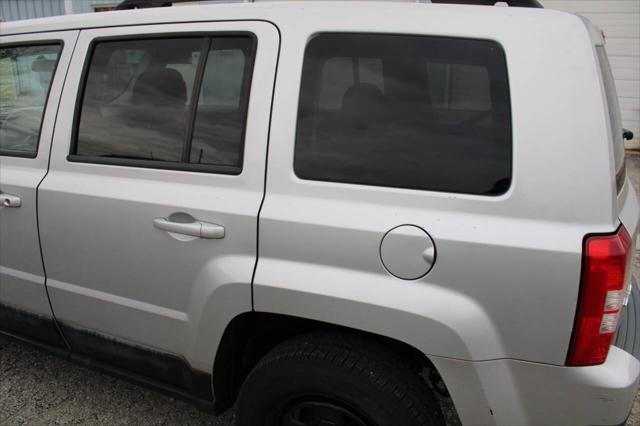 used 2011 Jeep Patriot car, priced at $5,200