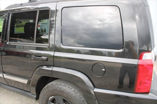 used 2010 Jeep Commander car, priced at $5,700