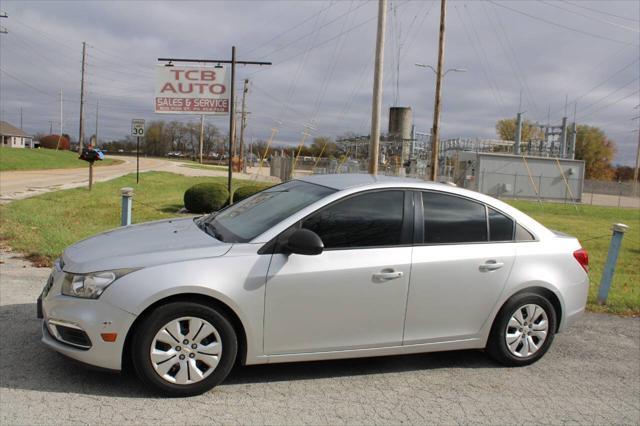 used 2015 Chevrolet Cruze car, priced at $4,800