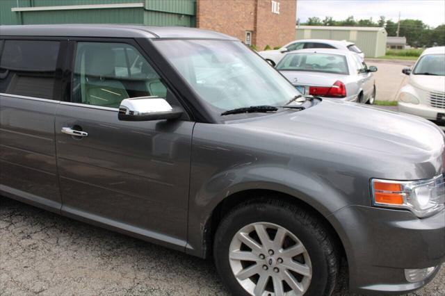 used 2009 Ford Flex car, priced at $4,200