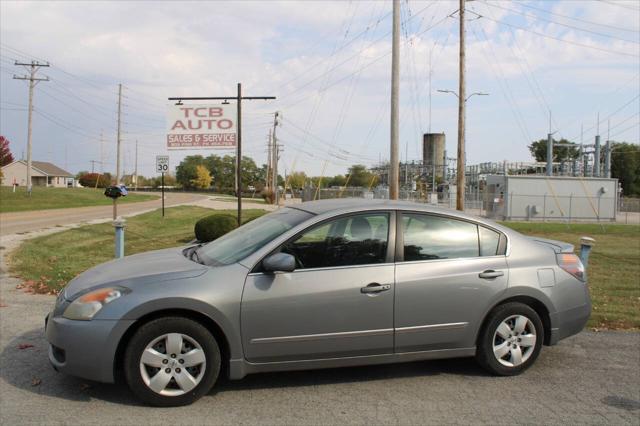 used 2007 Nissan Altima car, priced at $2,800