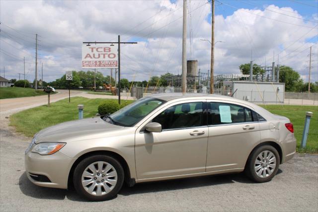 used 2013 Chrysler 200 car, priced at $4,300