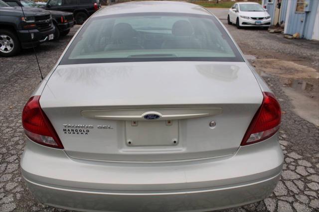 used 2006 Ford Taurus car, priced at $3,100