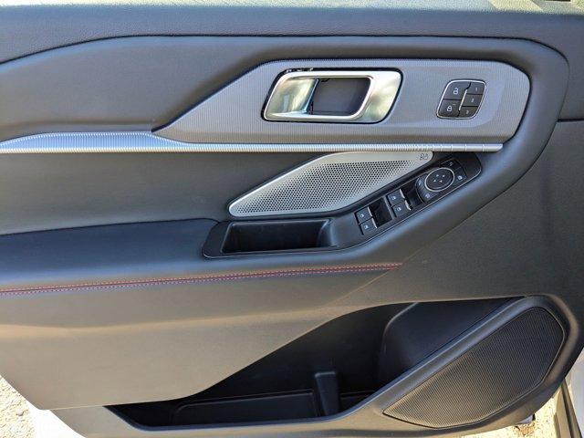 new 2025 Ford Explorer car, priced at $59,617