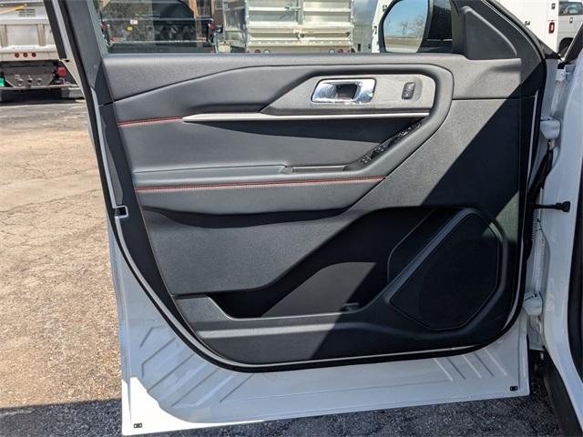 new 2025 Ford Explorer car, priced at $46,195