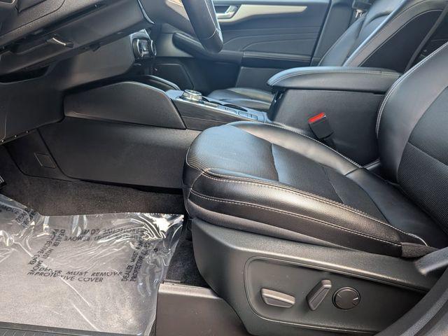 used 2022 Ford Escape car, priced at $23,731