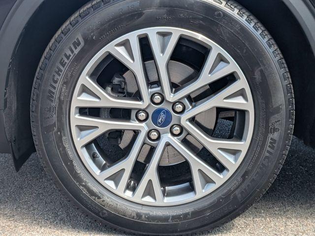 used 2022 Ford Escape car, priced at $23,731
