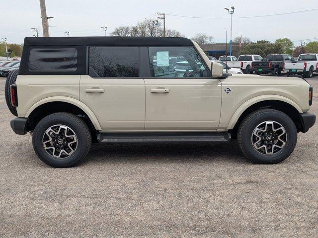 new 2025 Ford Bronco car, priced at $47,035