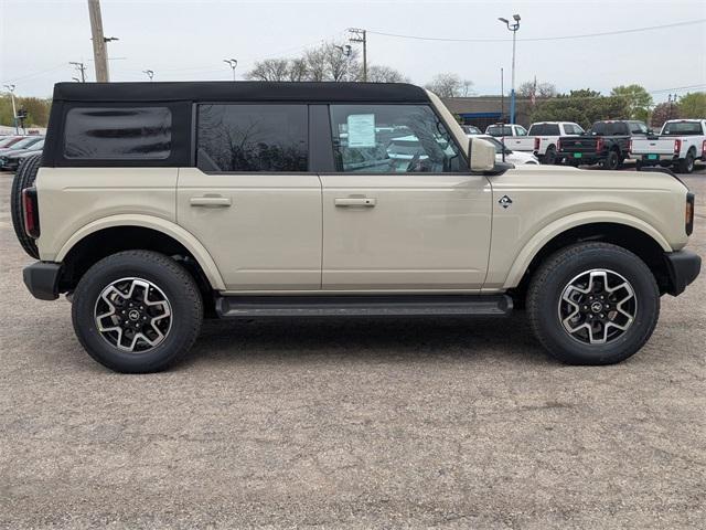 new 2025 Ford Bronco car, priced at $47,535