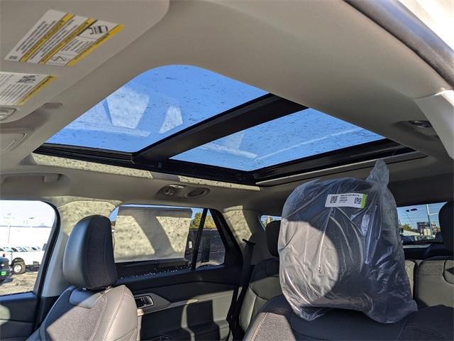 new 2025 Ford Explorer car, priced at $45,601
