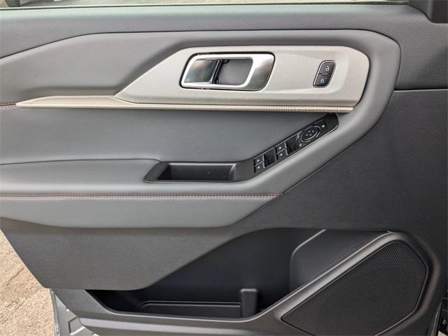 new 2025 Ford Explorer car, priced at $44,702