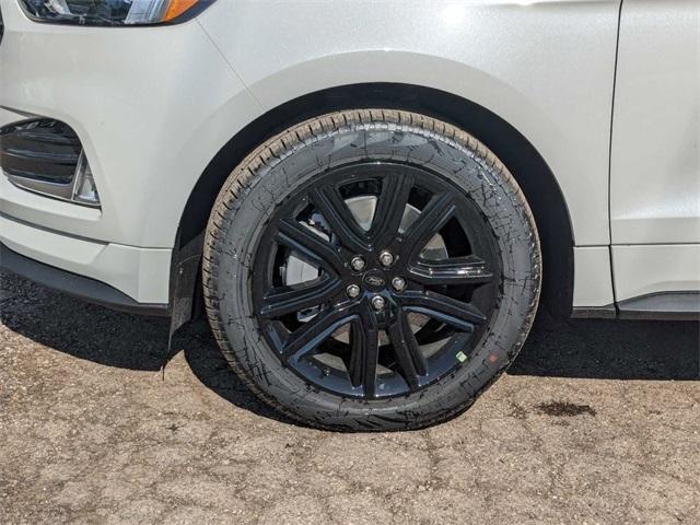 new 2024 Ford Edge car, priced at $42,327