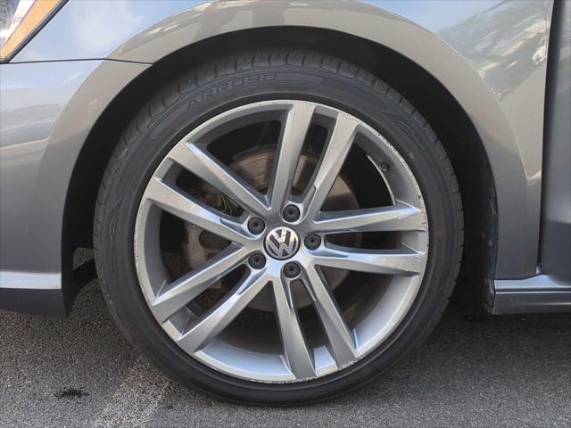 used 2018 Volkswagen Passat car