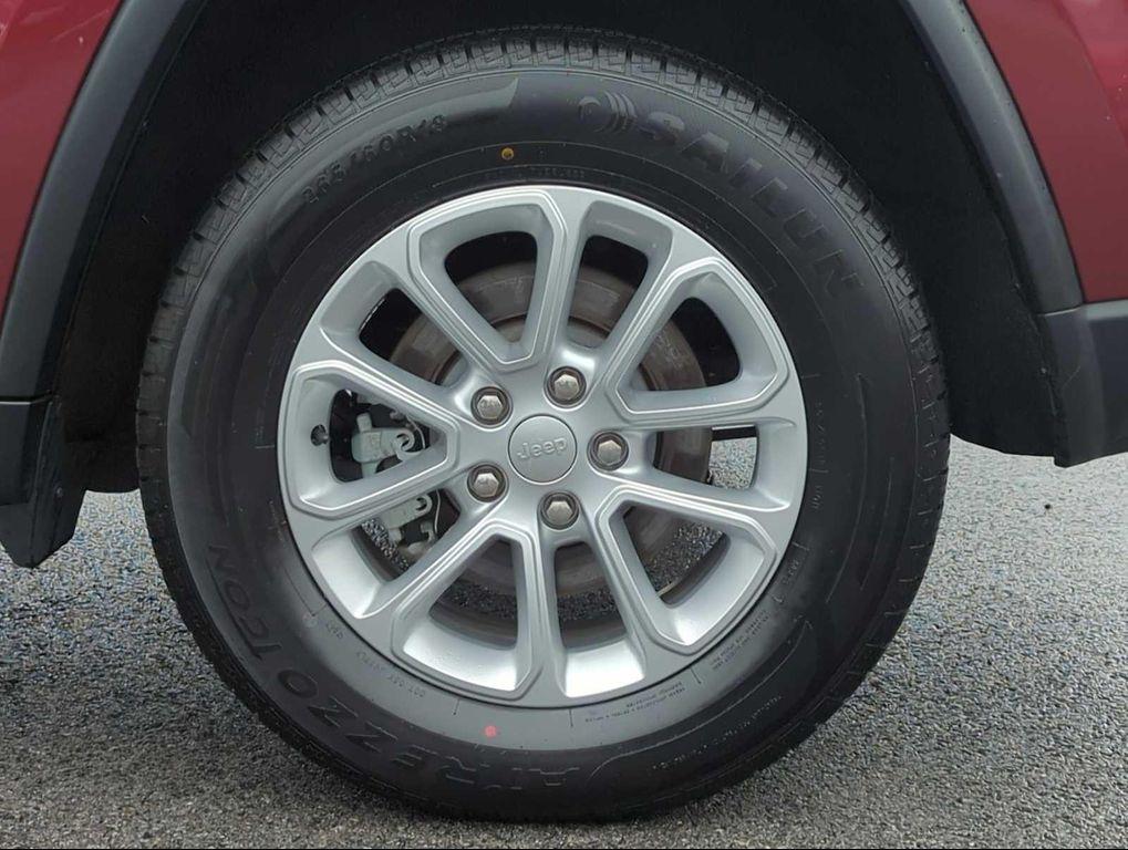 used 2021 Jeep Grand Cherokee car, priced at $19,694