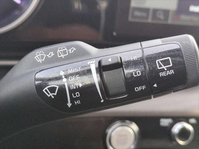 used 2023 Kia Carnival car