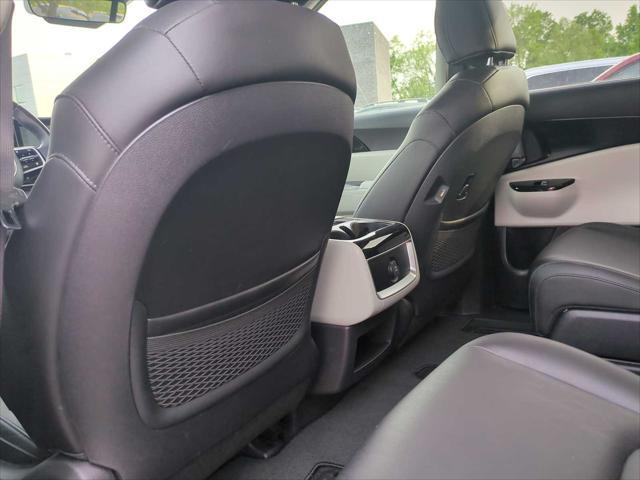 used 2023 Kia Carnival car