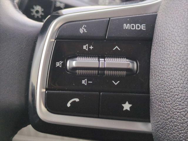 used 2023 Kia Carnival car
