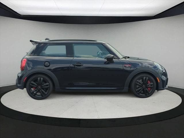 used 2022 MINI Hardtop car, priced at $27,314
