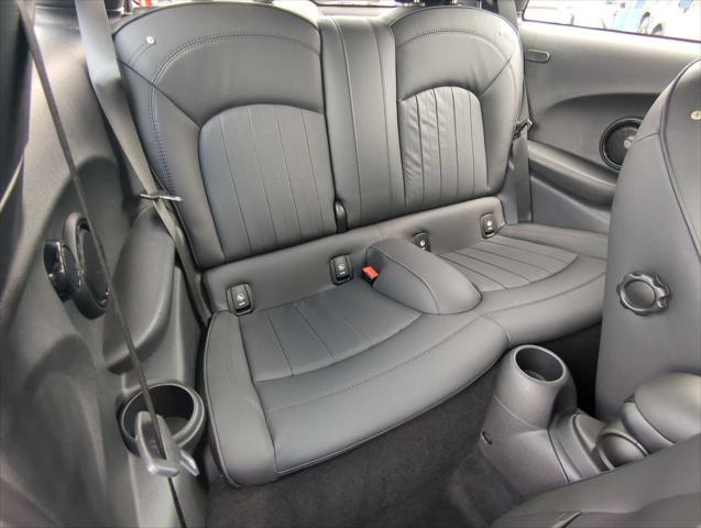 used 2022 MINI Hardtop car, priced at $27,314