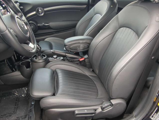used 2022 MINI Hardtop car, priced at $27,314