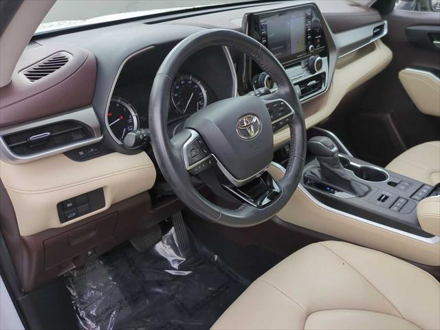 used 2020 Toyota Highlander car