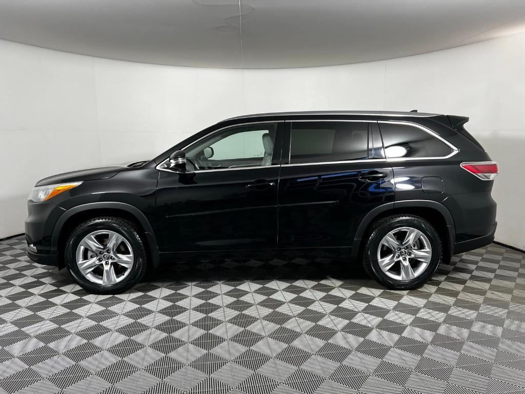 used 2016 Toyota Highlander car, priced at $21,836