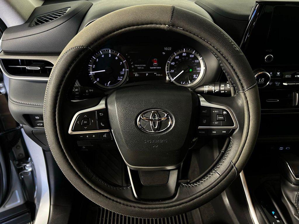 used 2023 Toyota Highlander car, priced at $34,307