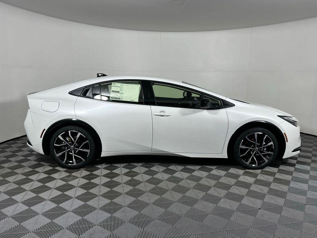 new 2026 Toyota Prius Plug-In Hybrid car, priced at $40,627