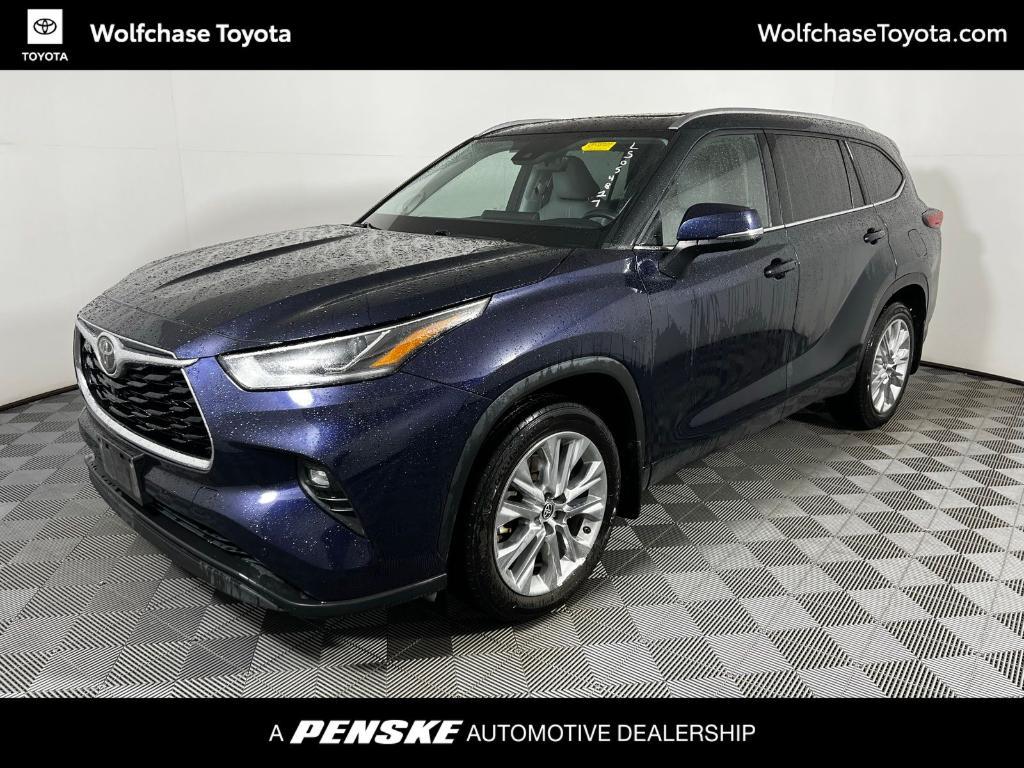 used 2020 Toyota Highlander car, priced at $32,482