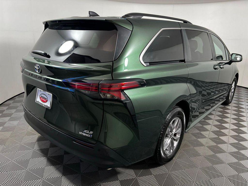 used 2022 Toyota Sienna car, priced at $35,658