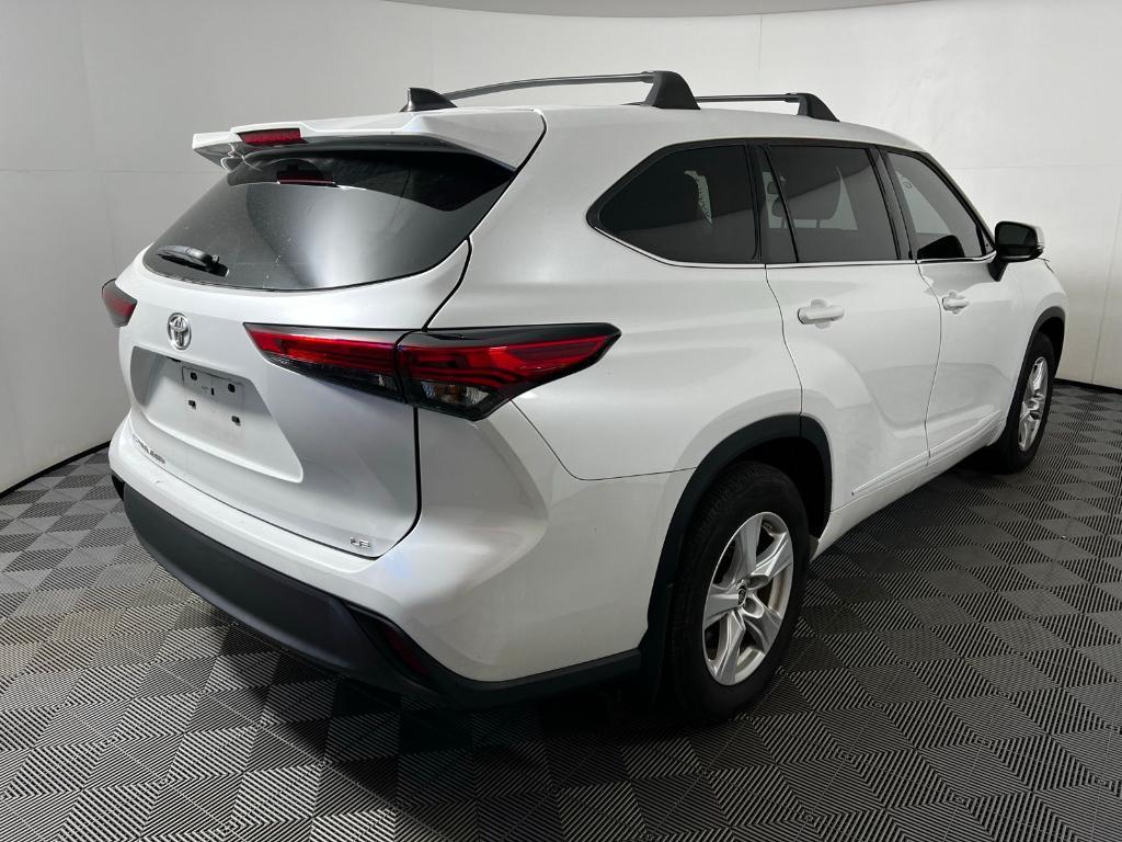 used 2022 Toyota Highlander car, priced at $33,437