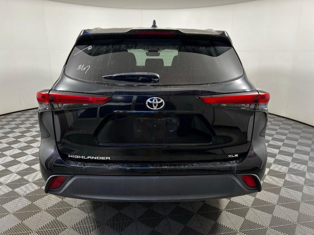 used 2020 Toyota Highlander car, priced at $32,289