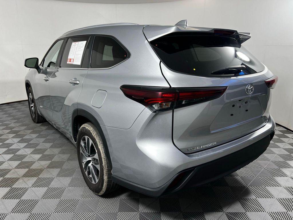 used 2021 Toyota Highlander Hybrid car, priced at $33,531