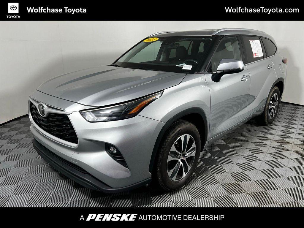 used 2021 Toyota Highlander Hybrid car, priced at $33,531