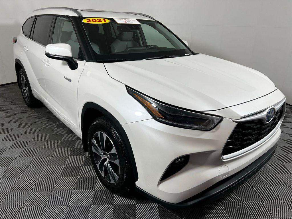 used 2021 Toyota Highlander Hybrid car, priced at $32,169